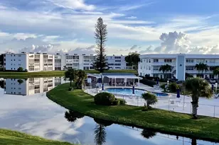 203 Wellington E Unit, West Palm Beach, FL 33417 - Photo 12