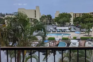 4 Royal Palm Way, Boca Raton, FL 33432 - Photo 2