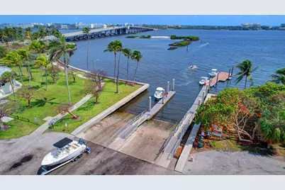 323 S E Street, Lake Worth Beach, FL 33460 - Photo 4