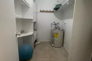 1050 E Sample Rd, Pompano Beach, FL 33064 - Photo 18