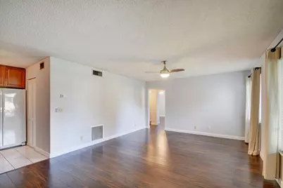4844 Sable Pine D2 Circle, Unit #D2, West Palm Beach, FL 33417 - Photo 8