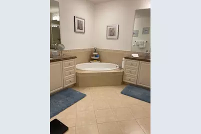 16 Harbour Isle Drive W, Unit #304, Fort Pierce, FL 34949 - Photo 8