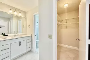9890 Pecan Tree Dr, Boynton Beach, FL 33436 - Photo 6