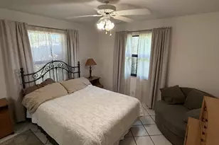 2507 Canterbury Dr N, West Palm Beach, FL 33407 - Photo 2