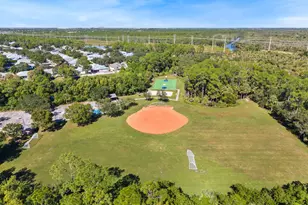 624 NE Bent Paddle Ln, Port Saint Lucie, FL 34983 - Photo 42