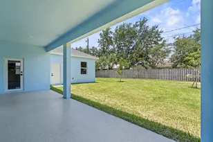 3257 SE W Snow Rd, Port Saint Lucie, FL 34984 - Photo 12