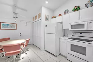 9976 Seacrest Cir, Boynton Beach, FL 33437 - Photo 10