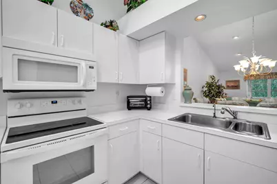 9976 Seacrest Circle, Unit #D, Boynton Beach, FL 33437 - Photo 12