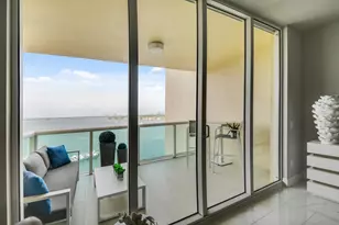 2650 Lake Shore Dr, Riviera Beach, FL 33404 - Photo 2