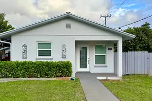 222 SE 3rd St, Boynton Beach, FL 33435 - Photo 1