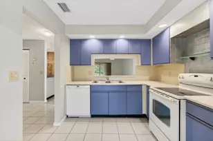 400 Club Cir, Boca Raton, FL 33487 - Photo 28