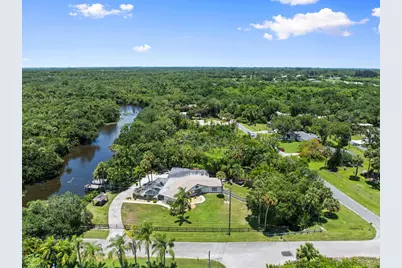 1400 Parkland Boulevard, Fort Pierce, FL 34982 - Photo 2