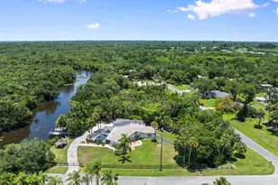 1400 Parkland Blvd, Fort Pierce, FL 34982 - Photo 2