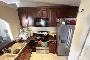 1123 E Windsor Ave, West Palm Beach, FL 33401 - Photo 2