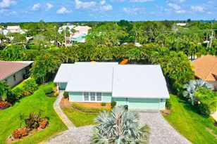 3824 SE Fairway E, Stuart, FL 34997 - Photo 4