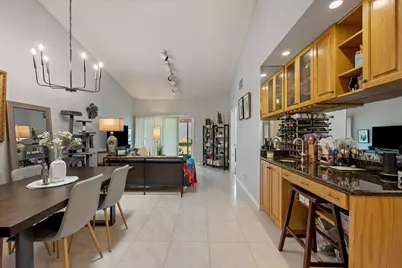 3809 Island Club Circle E, Lake Worth, FL 33462 - Photo 4