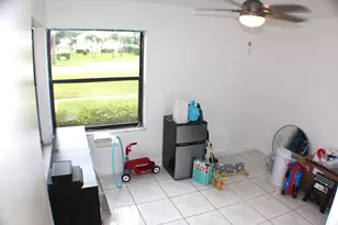 4712 Lucerne Lakes Blvd E, Lake Worth, FL 33467 - Photo 10