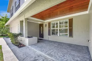 4610 Pine Tree Dr, Delray Beach, FL 33445 - Photo 4