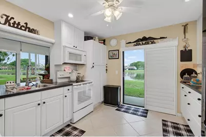 5707 Parkwalk Circle E, Boynton Beach, FL 33472 - Photo 20