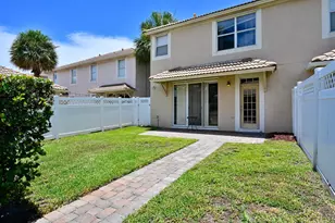 8071 Murano Cir, Palm Beach Gardens, FL 33418 - Photo 16
