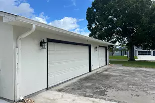 1290 SW Fletcher Ln, Port Saint Lucie, FL 34953 - Photo 4