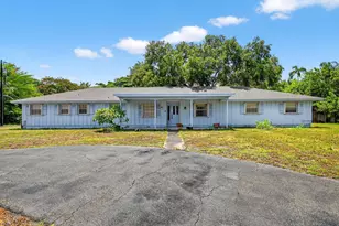 6581 Hillside Ln, Lantana, FL 33462 - Photo 1