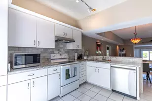 3320 SE Sandpiper Circle, Port Saint Lucie, FL 34952 - Photo 2