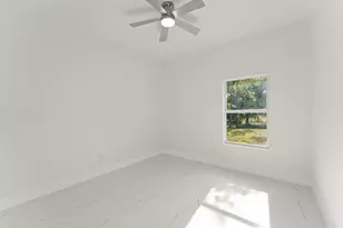 8601 Fort Pierce Blvd, Fort Pierce, FL 34951 - Photo 20