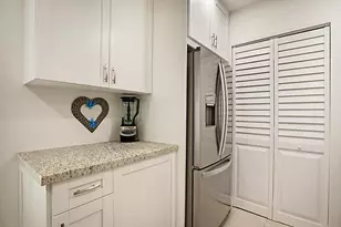 352 Covered Bridge Blvd, Lake Worth, FL 33467 - Photo 8