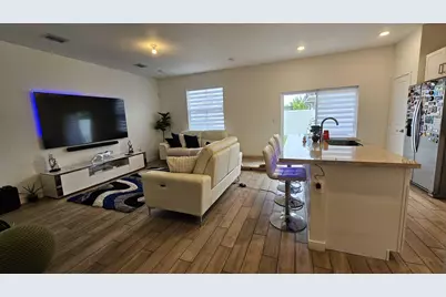 1677 SE 8th Avenue, Homestead, FL 33034 - Photo 12
