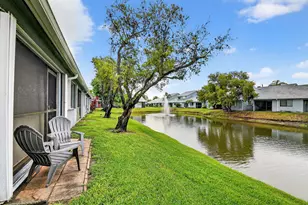 3981 Island Club Cir W, Lake Worth, FL 33462 - Photo 22