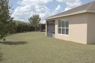 10298 SW Silverberry Ct E, Port Saint Lucie, FL 34987 - Photo 8