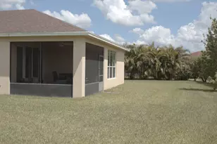 10298 SW Silverberry Ct E, Port Saint Lucie, FL 34987 - Photo 4