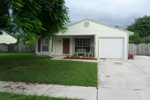 10672 Aquarius Ln, Royal Palm Beach, FL 33411 - Photo 2