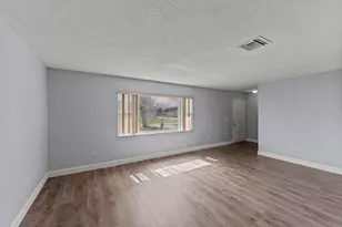 106 NW Broadview St, Port Saint Lucie, FL 34983 - Photo 10