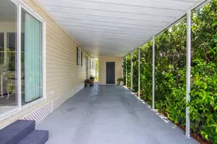 125 La Vaughn Cir, Jensen Beach, FL 34957 - Photo 10