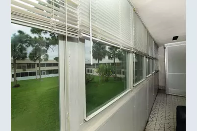 90 Hastings F, West Palm Beach, FL 33417 - Photo 14