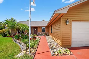 7700 Woodland Creek Ln, Lake Worth, FL 33467 - Photo 2