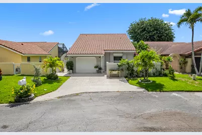 2021 NW 15th Place, Delray Beach, FL 33445 - Photo 2