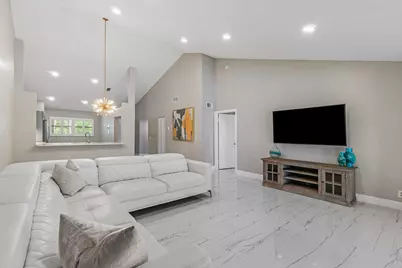 6944 Briarlake Circle, Unit #203, Palm Beach Gardens, FL 33418 - Photo 12