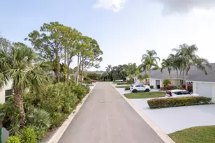 8187 SE Fox Hill Pl, Hobe Sound, FL 33455 - Photo 30