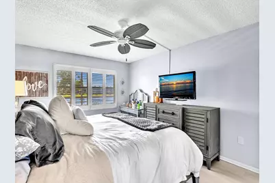 2083 Guildford E, Boca Raton, FL 33434 - Photo 12