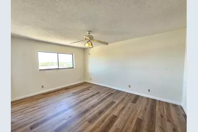 4725 Lucerne Lakes Boulevard E, Unit #413, Lake Worth, FL 33467 - Photo 10