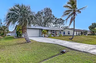 1925 SW Idaho Ln, Port Saint Lucie, FL 34984 - Photo 2