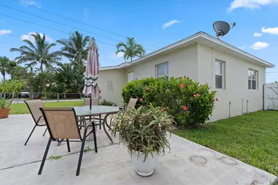 1710 St Lucie Court, Fort Pierce, FL 34949 - Photo 18