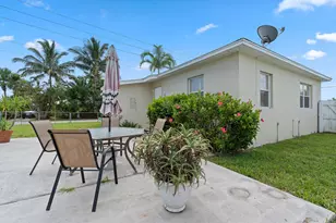 1710 St Lucie Ct, Fort Pierce, FL 34949 - Photo 18