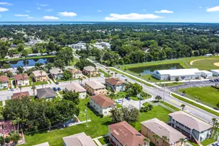 694 Michigan Ct, Saint Cloud, FL 34769 - Photo 2