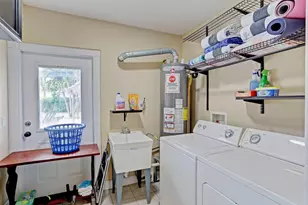 7115 Venetian Way, West Palm Beach, FL 33406 - Photo 20