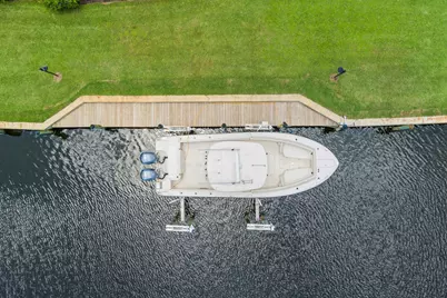 3422 SE Fairway W, Stuart, FL 34997 - Photo 2