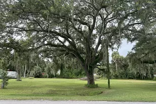 2070 SW 8th St, Okeechobee, FL 34974 - Photo 1